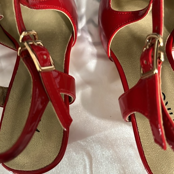 Ashton Double T-Strap Pump Size 8 - Picture 6 of 7